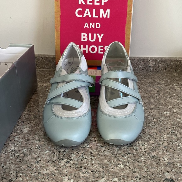 Skechers NEW NIB Sportie Chakra model 11423/silver & taupe sz 7 athletic shoes - Picture 4 of 16